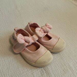 Chus Athena light shoes size 25 (8 toddler girls)